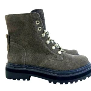 NWOB Vince Camuto Popinta Rugged Suede Boots